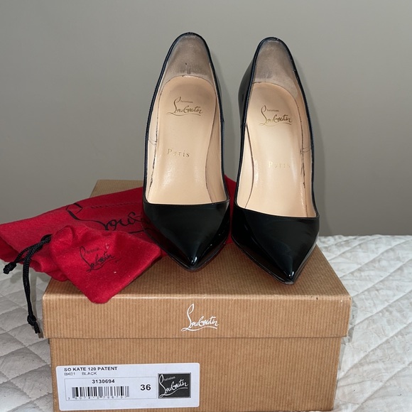 Christian Louboutin So Kate Patent Pointed-Toe Red Sole Pump - Picture 3 of 13
